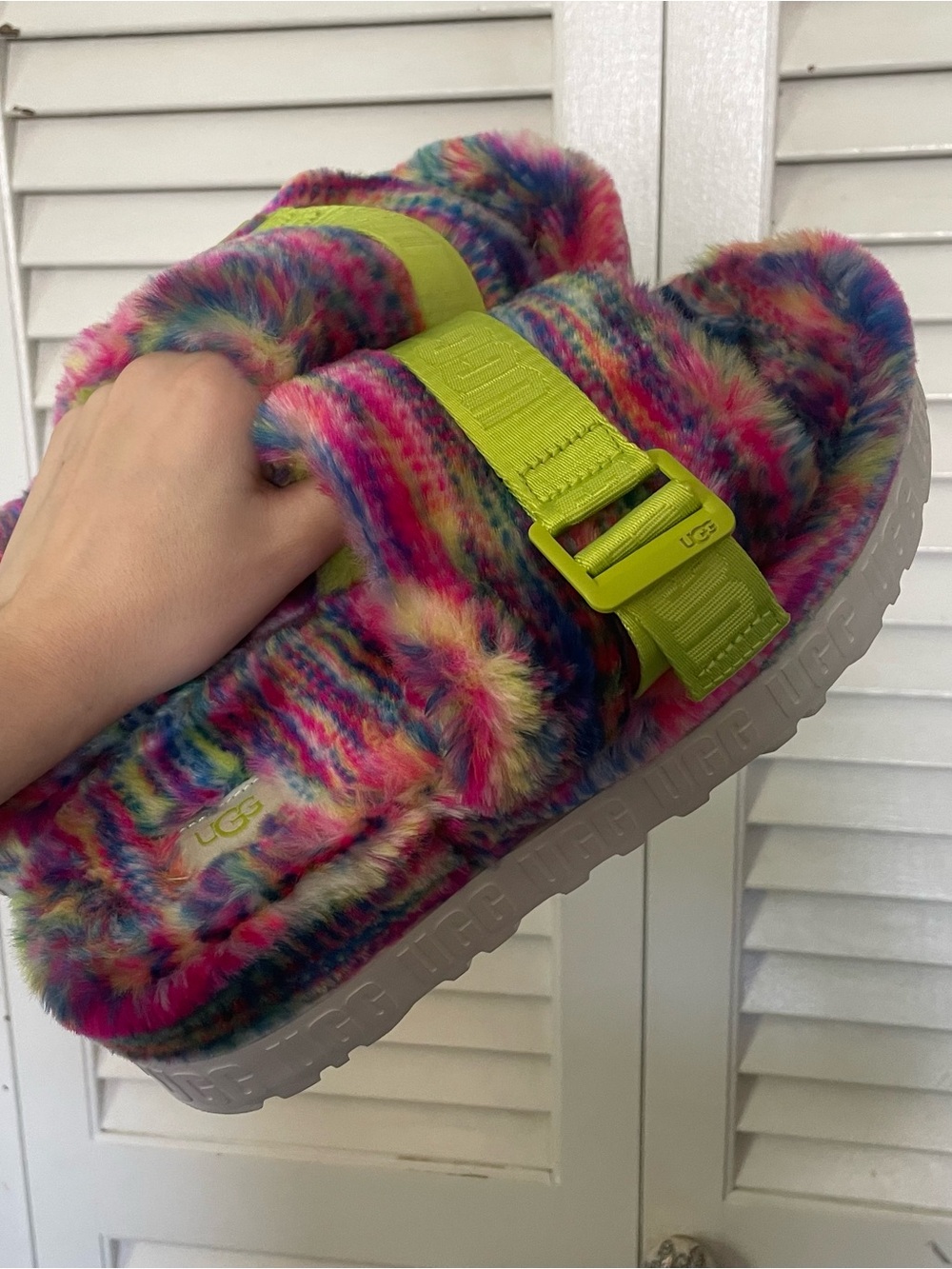 UGG Fluffita Pixelate Flatform Slipper - Picture 9 of 9